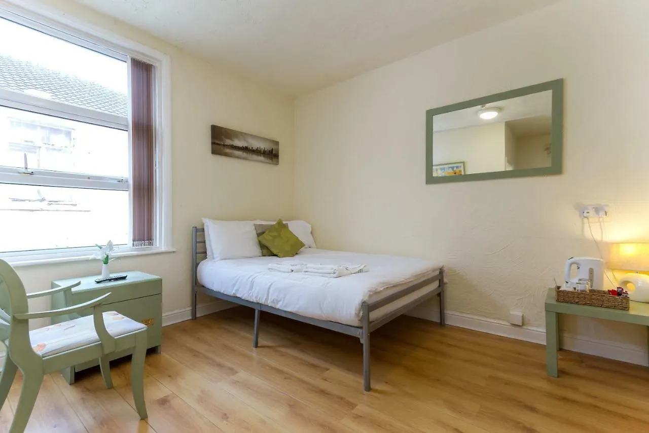 Brecks Hotel Blackpool